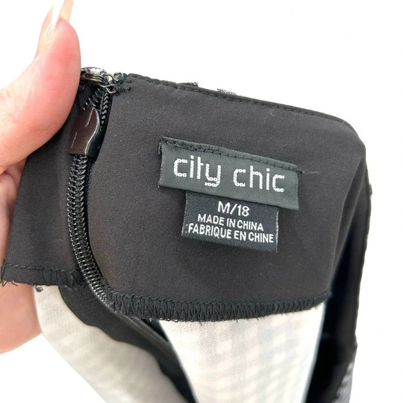 City Chic Black Gingham Check Frill Ruffle Shorts‎ Plus Size 18 - Picture 8 of 10